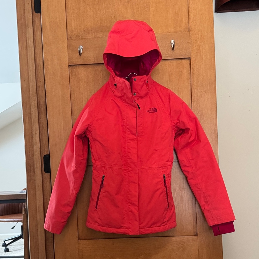 The North Face Women’s Coral Ski/Board Coat